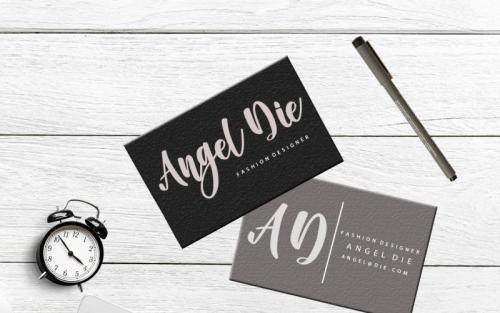 Simple Boy Script Font