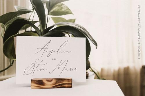 Sophia Martini Handwritten Font