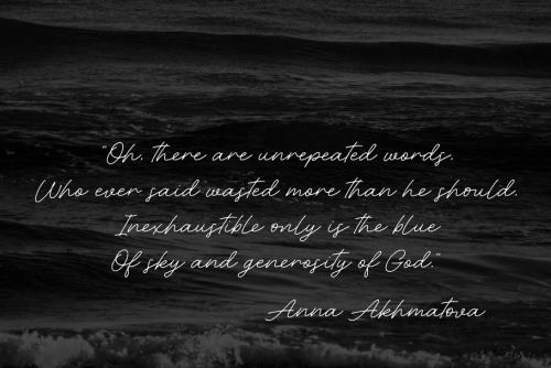 The Queen Handwritten Font