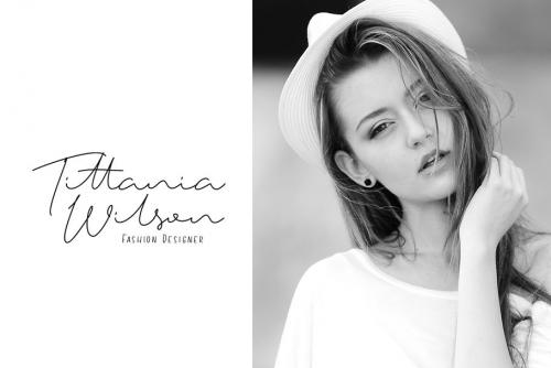 Tiffany Script Font
