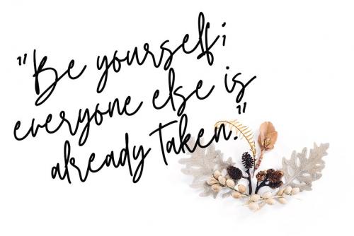 Twister Handwritten Font