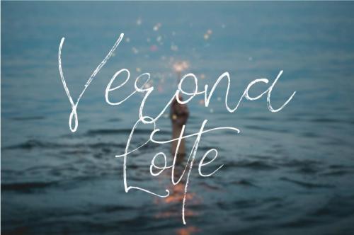 Verona Lotte Script Font
