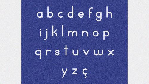 Woom Typeface